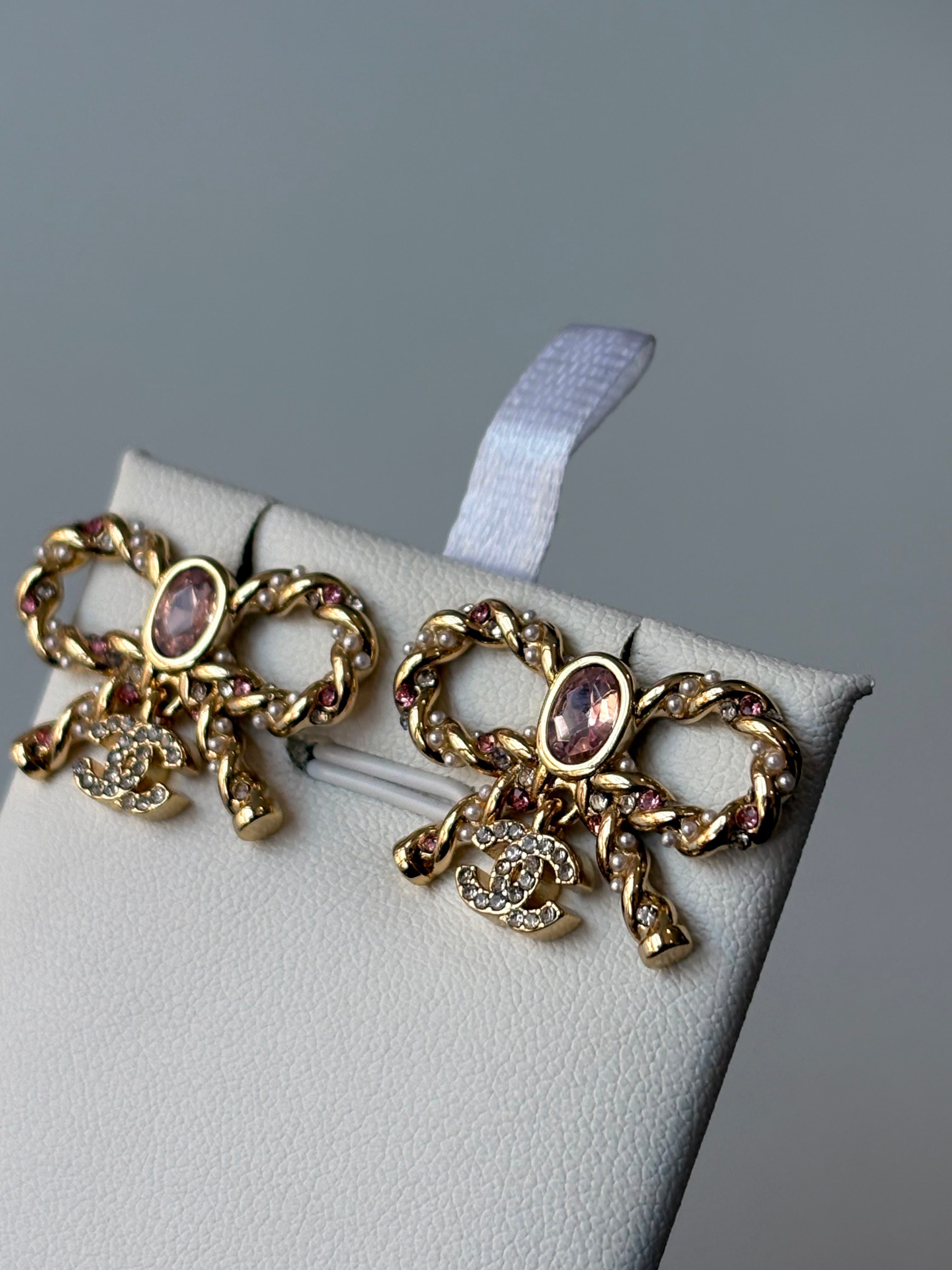 Aretes diseñador CCI