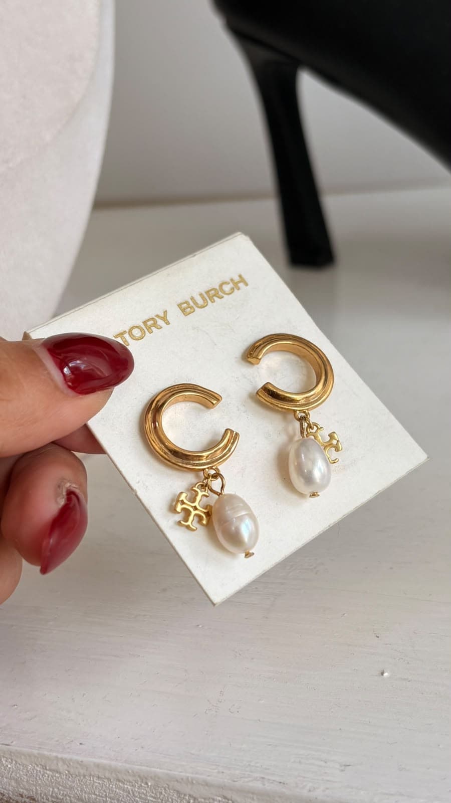 Aretes dupe Tory B