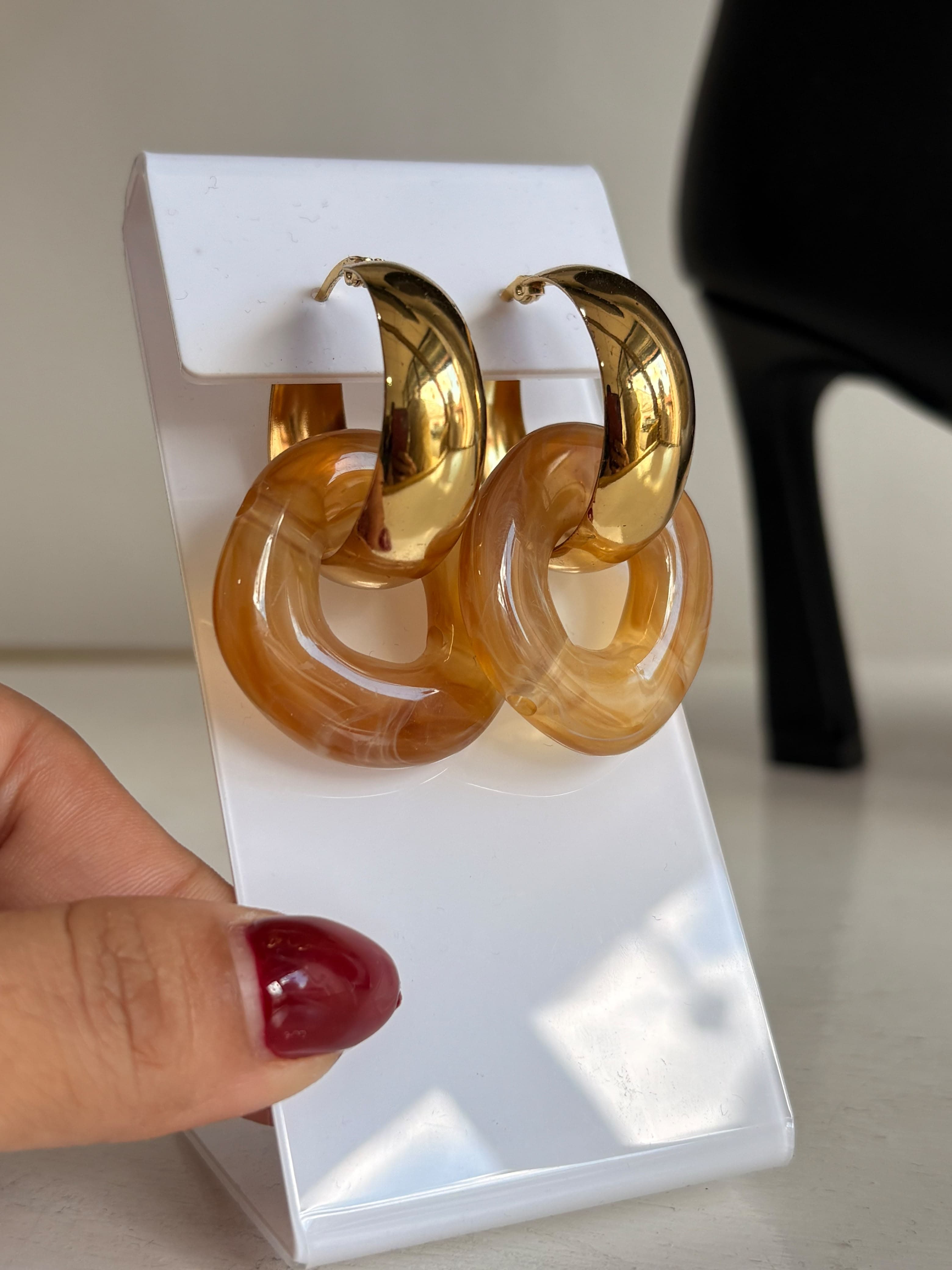 Aretes de acero inoxidable y piedra